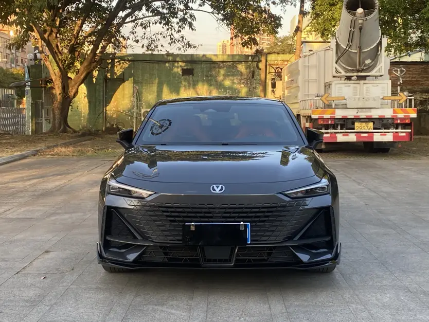 Changan UNI-V  из Китая