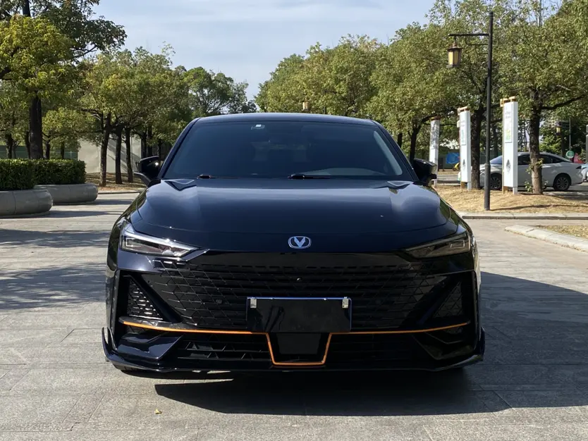 Changan UNI-V  из Китая