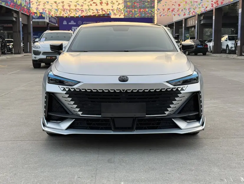 Changan UNI-V  из Китая