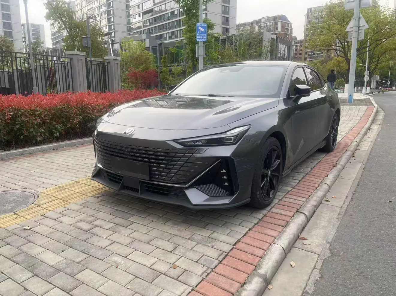 Changan UNI-V  из Китая