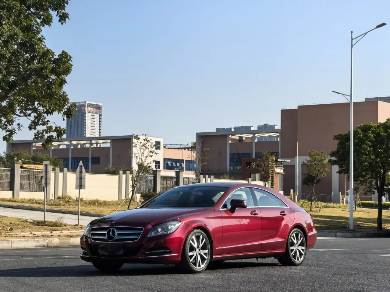 Mercedes-Benz Mercedes Benz CLS  из Китая