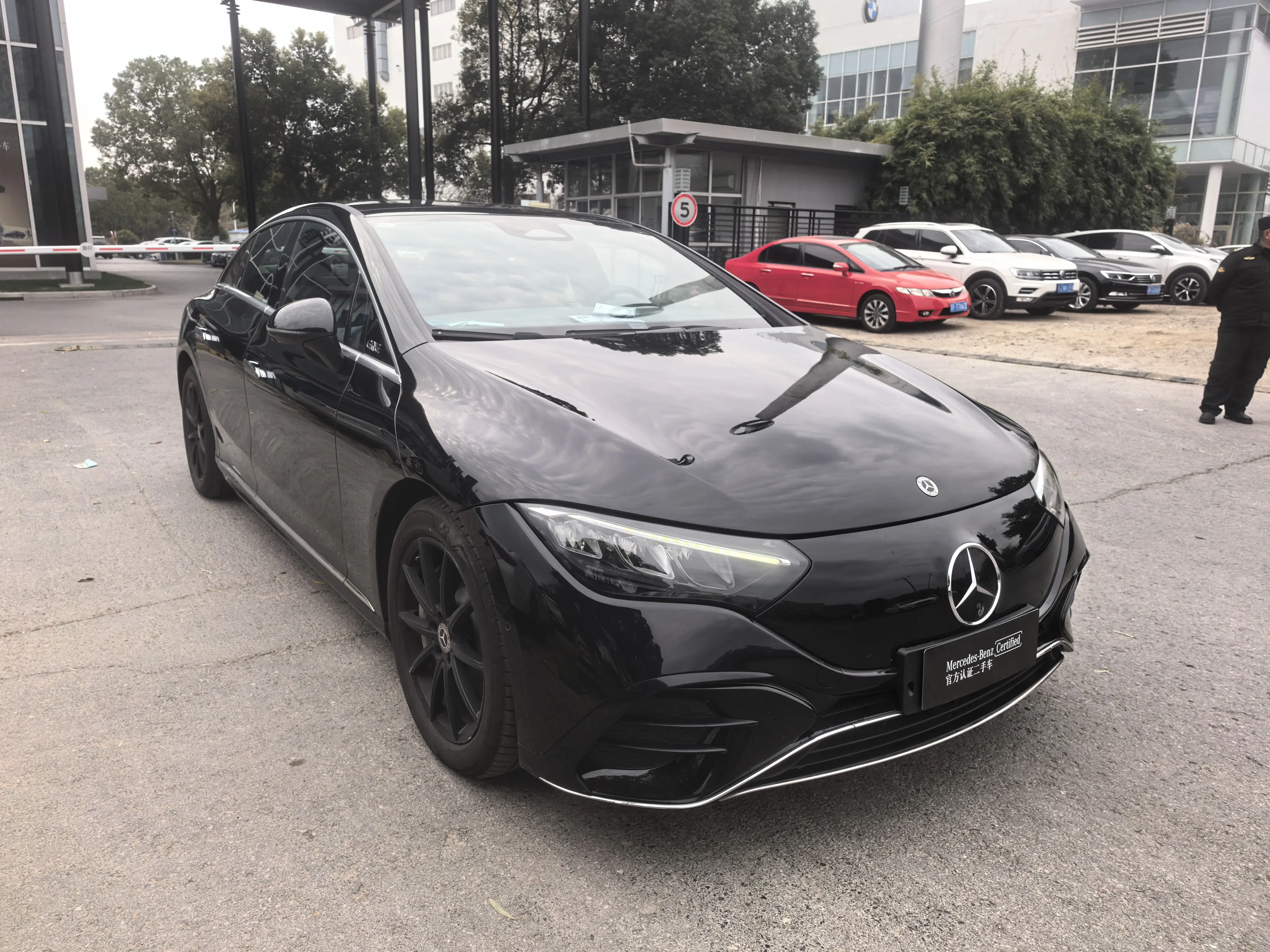 Mercedes-Benz EQE  из Китая