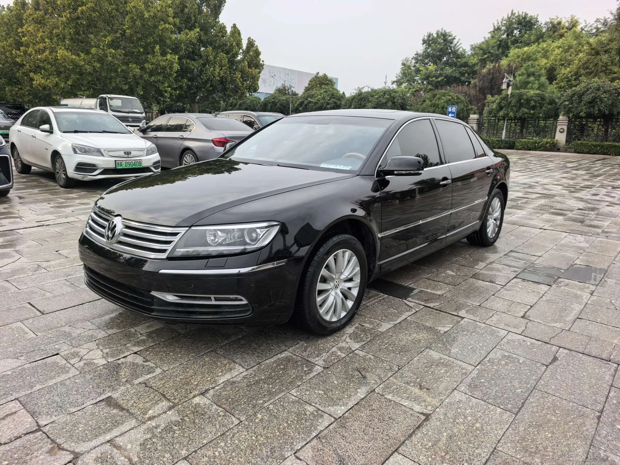 Volkswagen Phaeton  из Китая