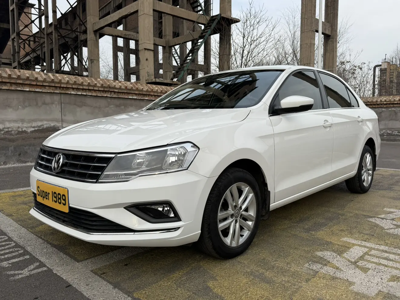 Volkswagen Jetta  из Китая