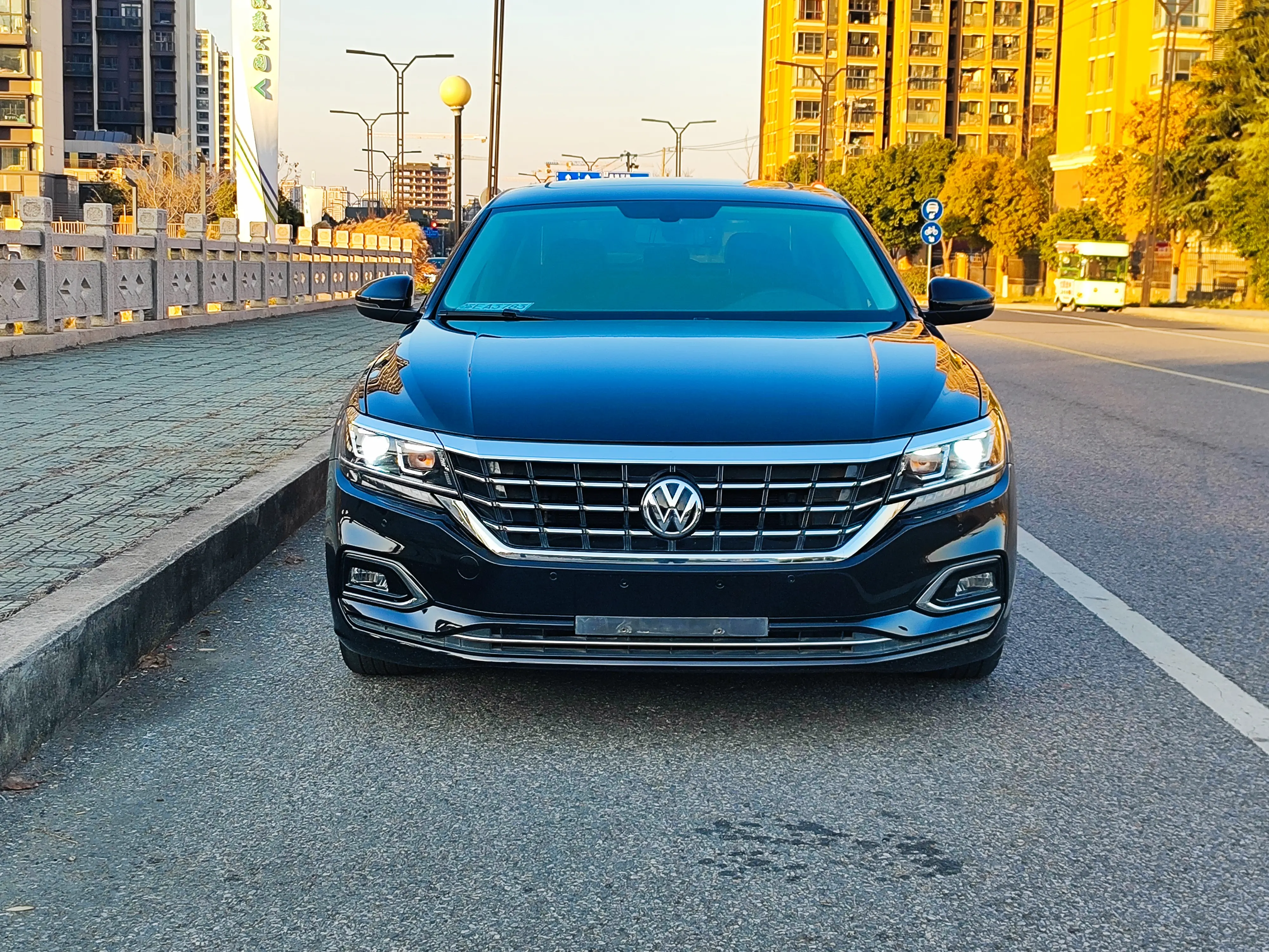 Volkswagen Passat  из Китая