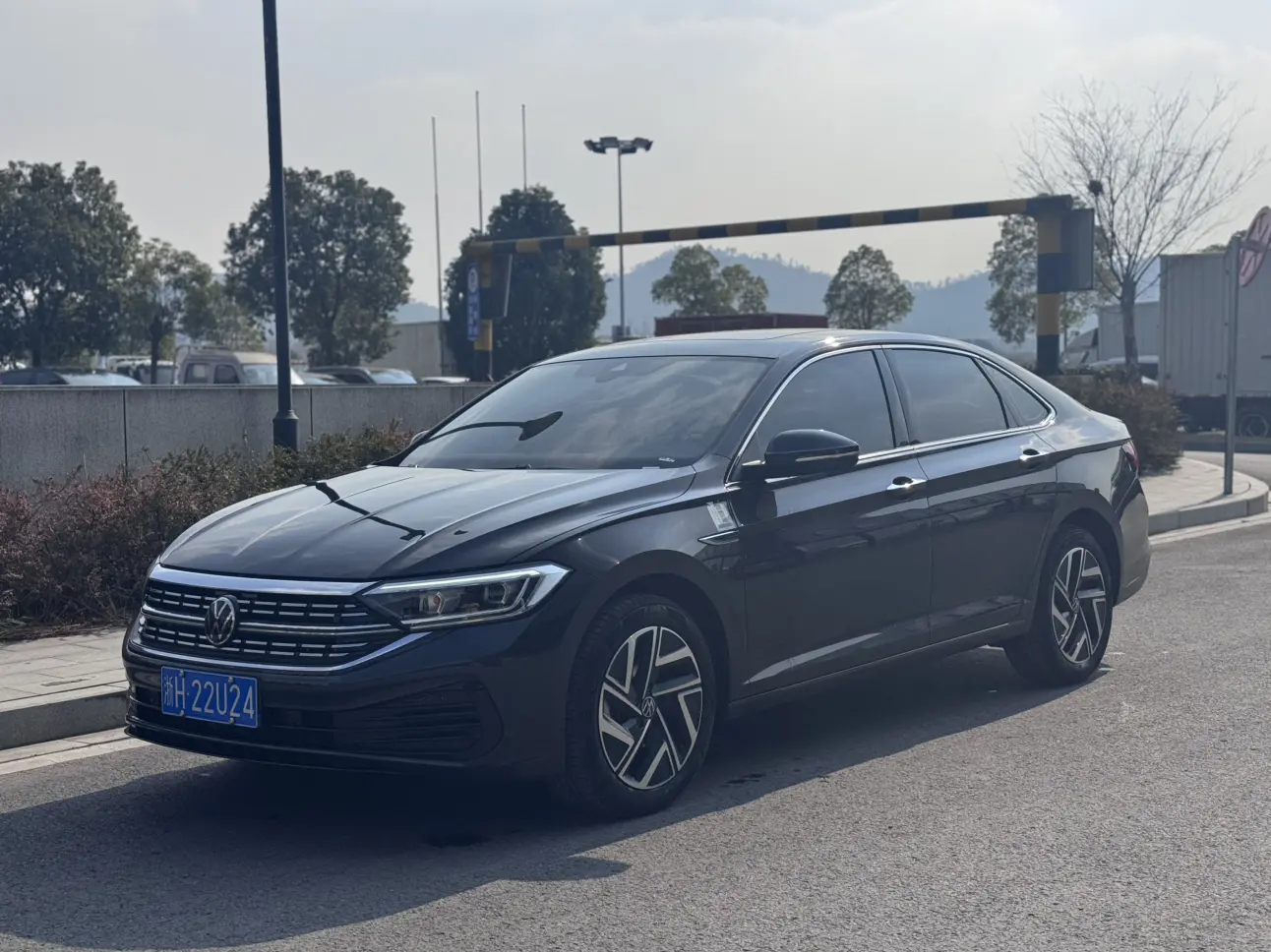 Volkswagen Sagitar  из Китая