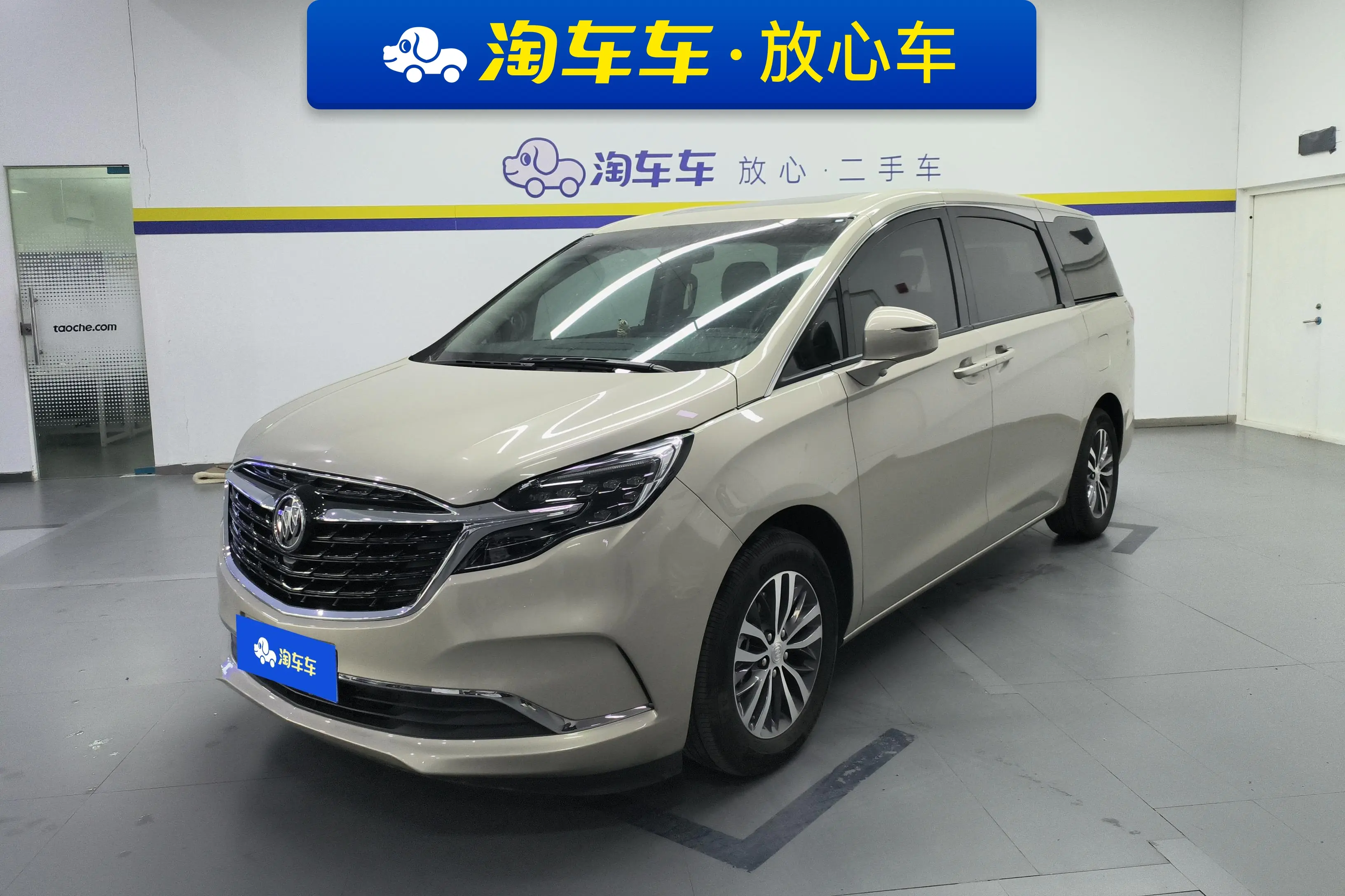 Buick GL8  из Китая