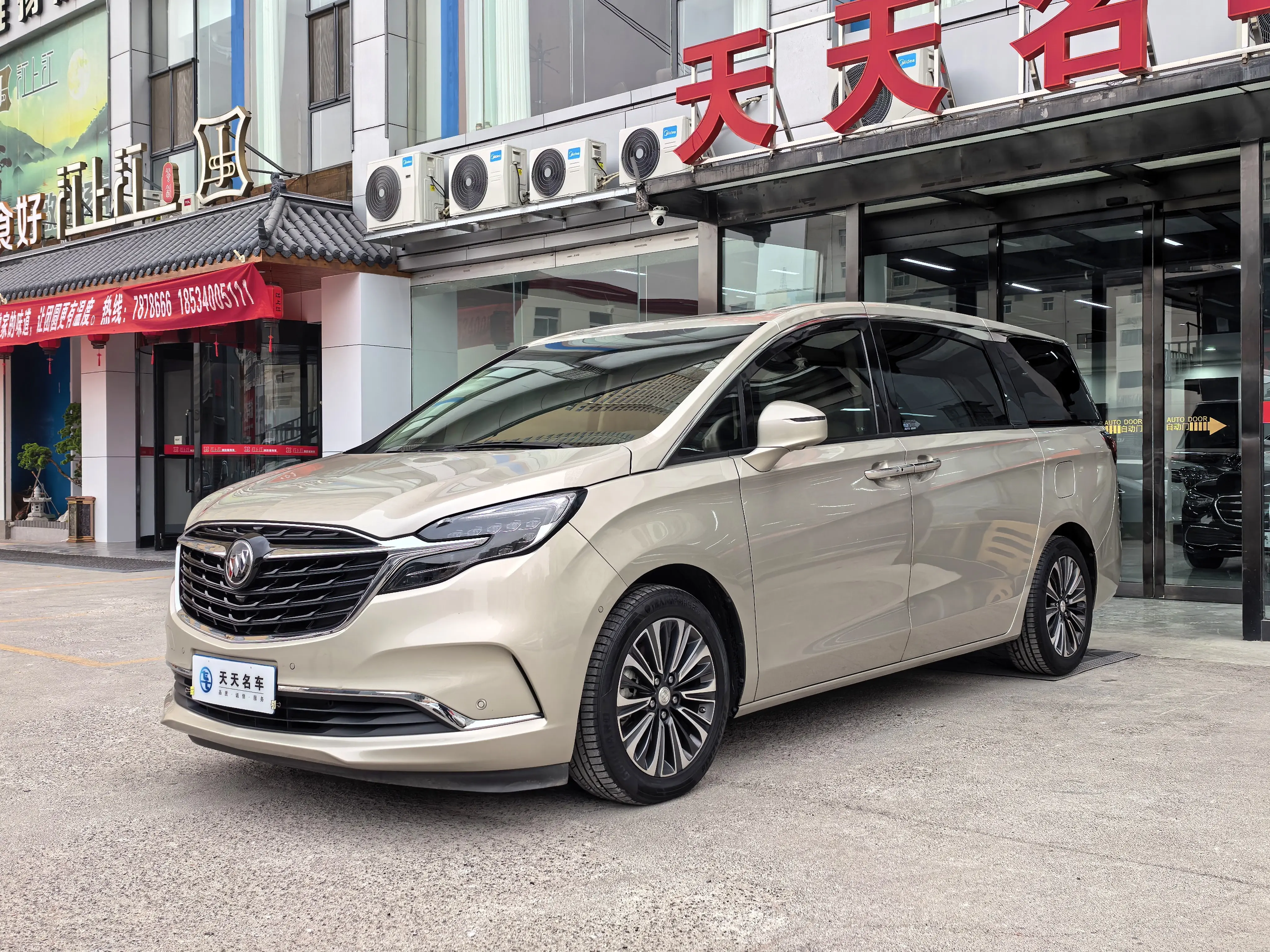 Buick GL8  из Китая