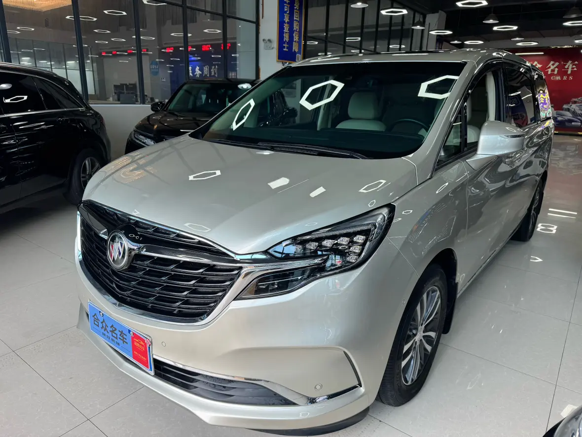 Buick GL8  из Китая