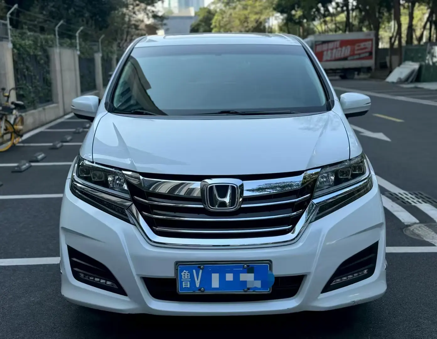 Honda Elysion (Alison)  из Китая