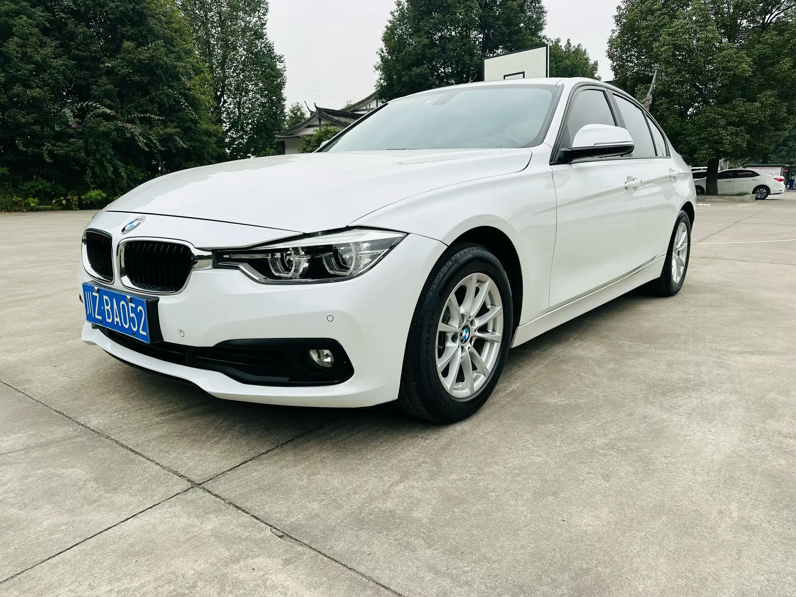 BMW 3 Series  из Китая