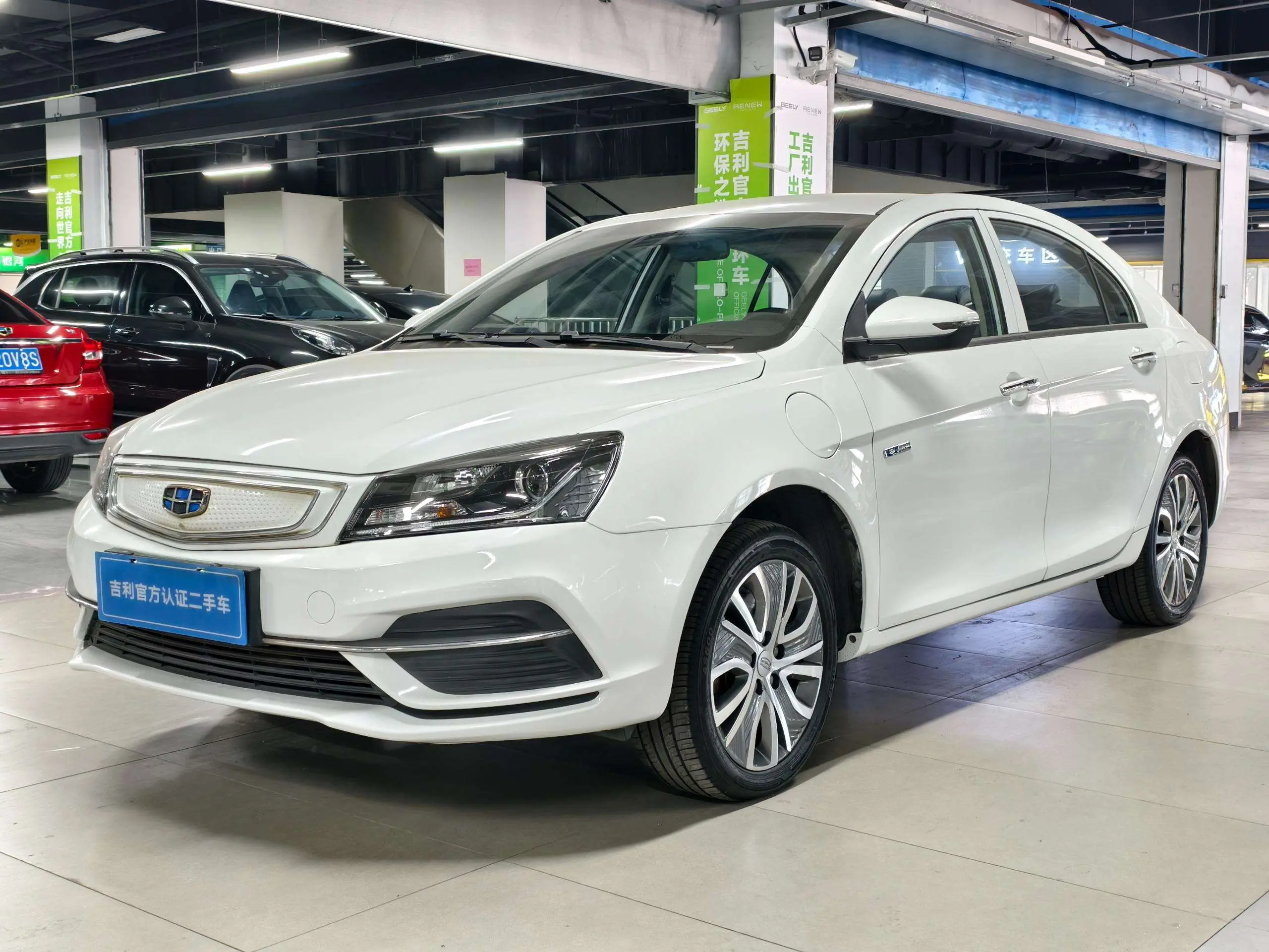 Geely Emgrand EV  из Китая