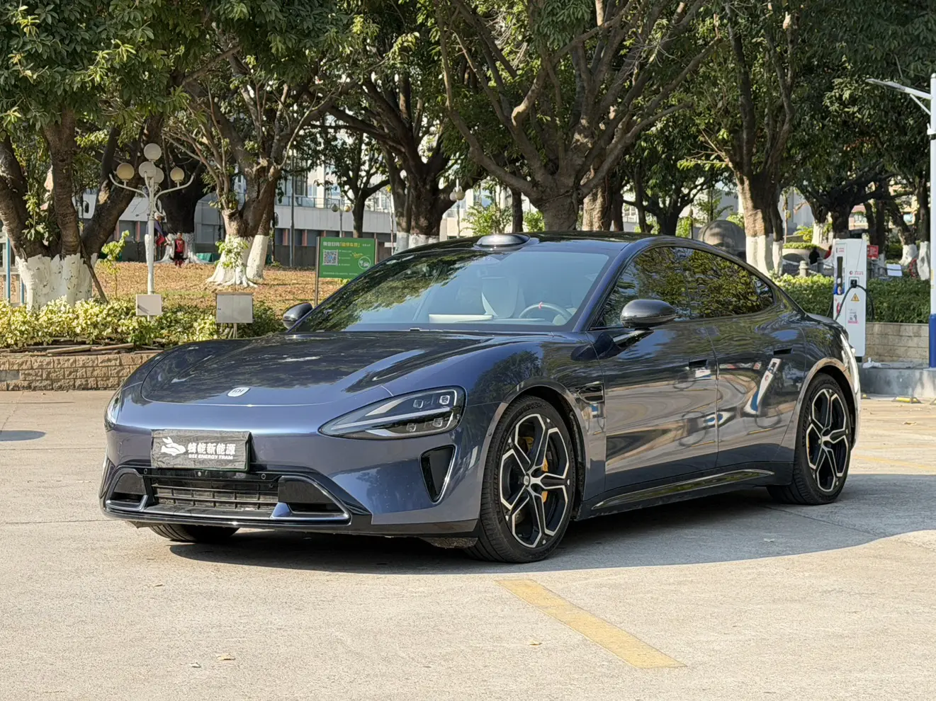 Xiaomi car Xiaomi SU7  из Китая