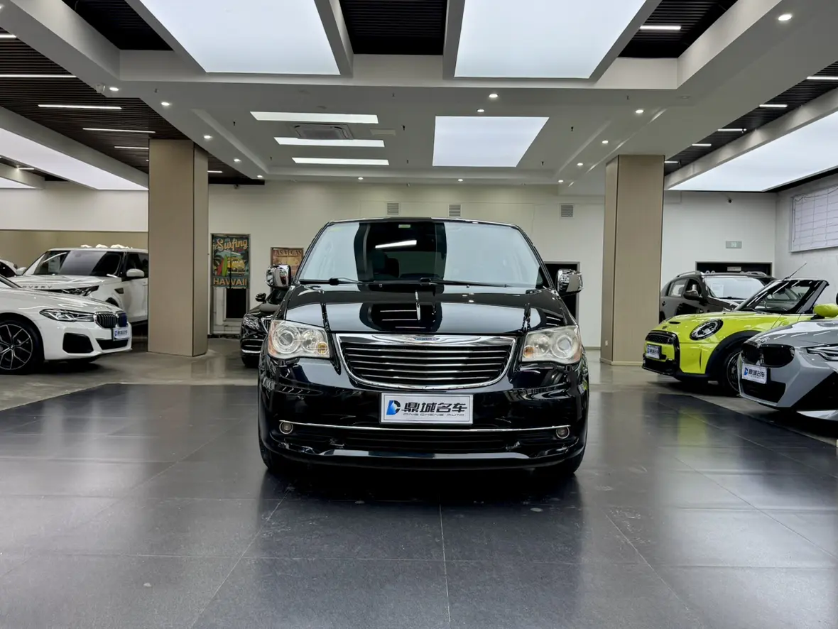 Chrysler Grand Voyager  из Китая