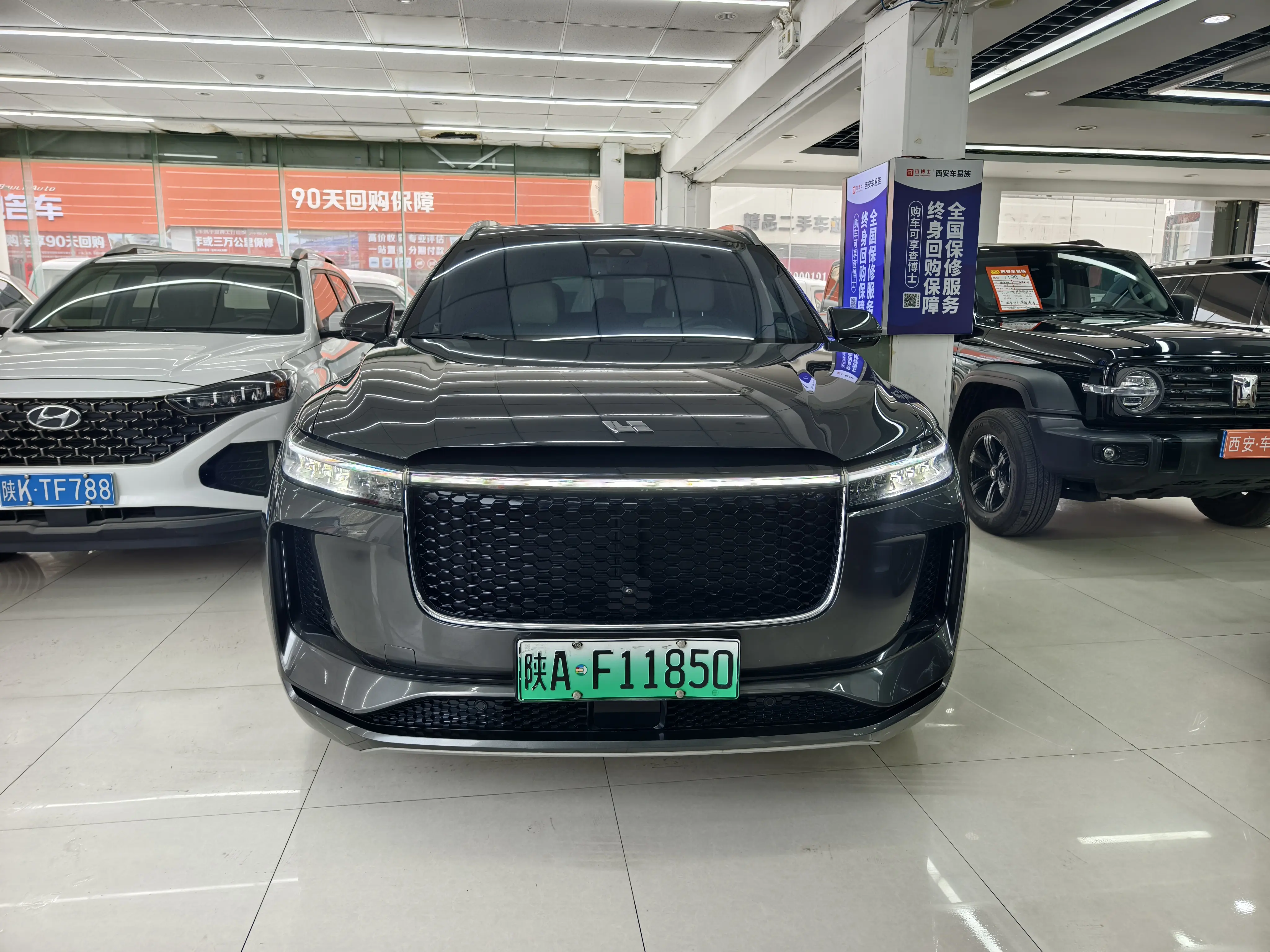 Li ONE (Ideal ONE)  из Китая