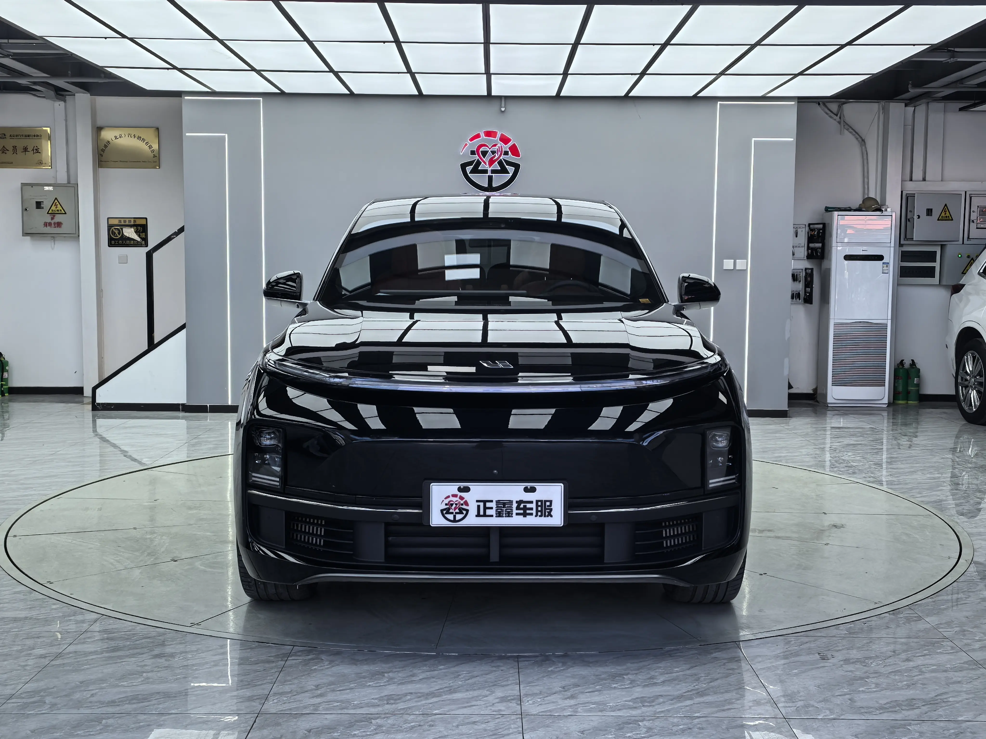 Li L9 (Ideal L9)  из Китая