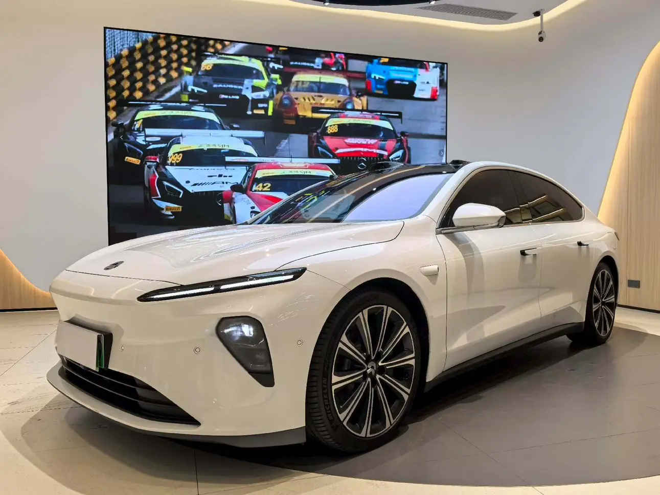 NIO ET7  из Китая