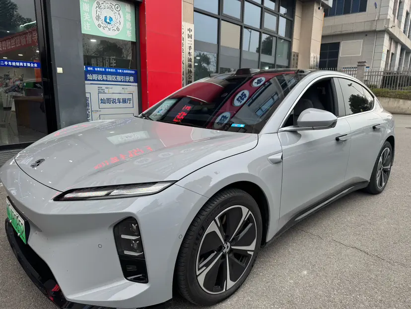 NIO ET5  из Китая