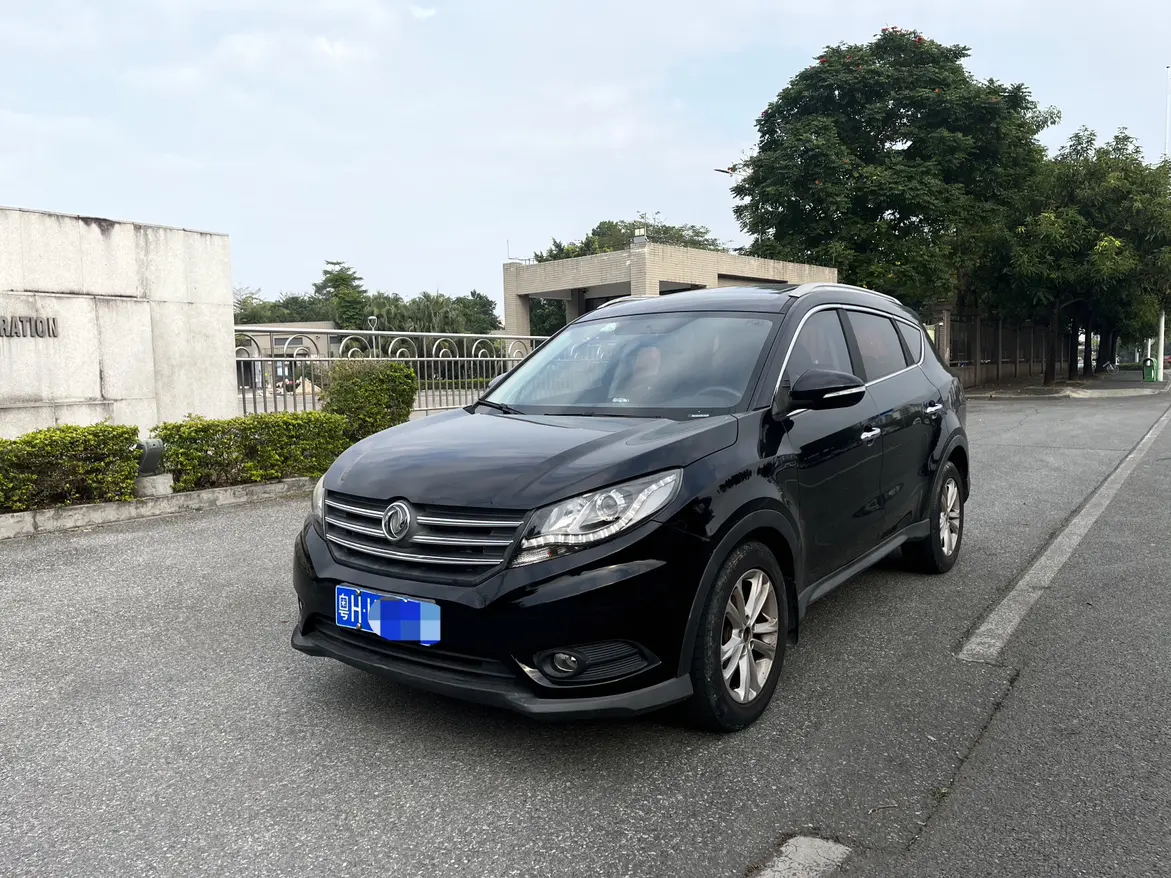 Dongfeng Fengon 580  из Китая