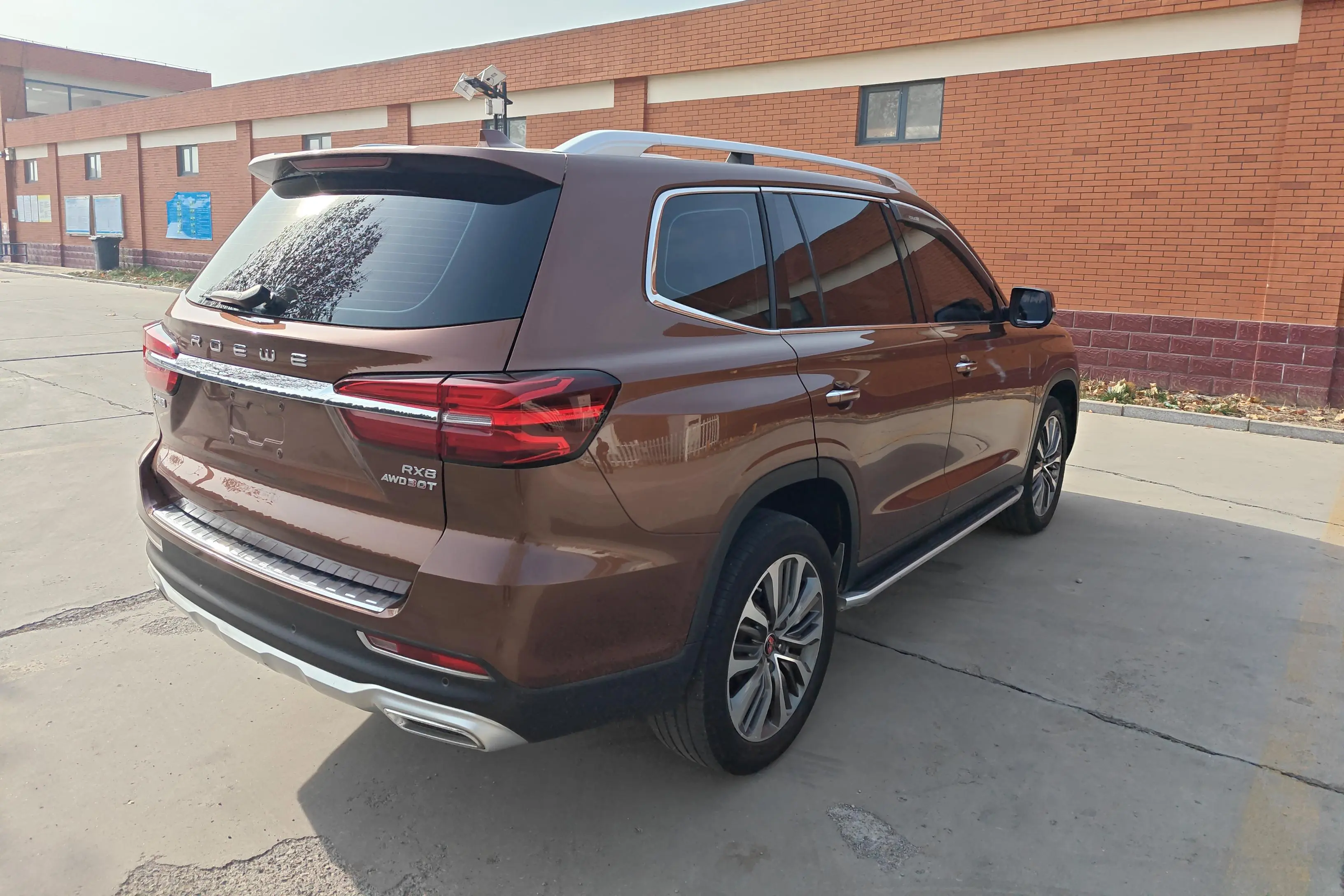 Roewe RX8  из Китая