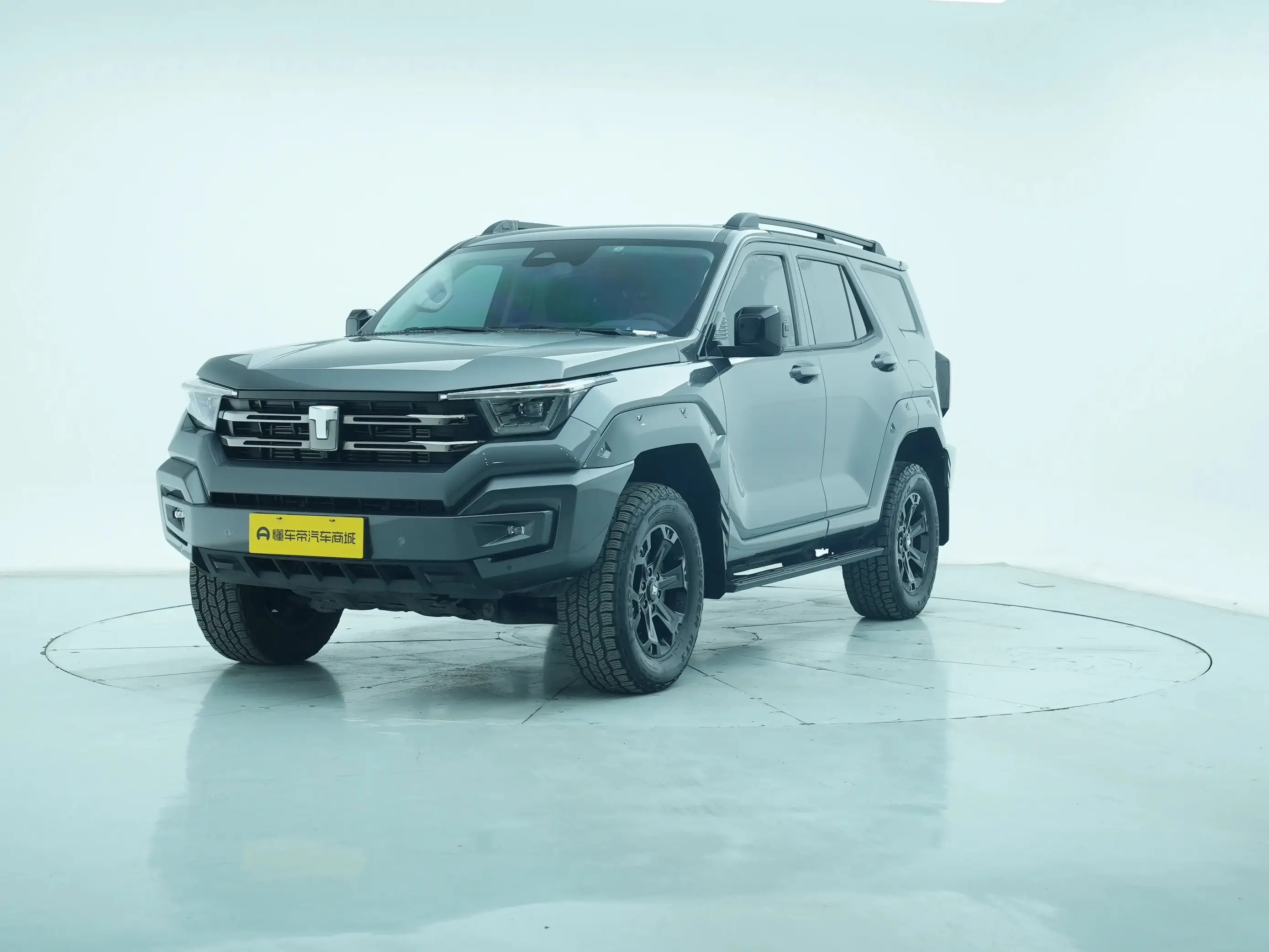 Tank 400 Hi4-T  из Китая