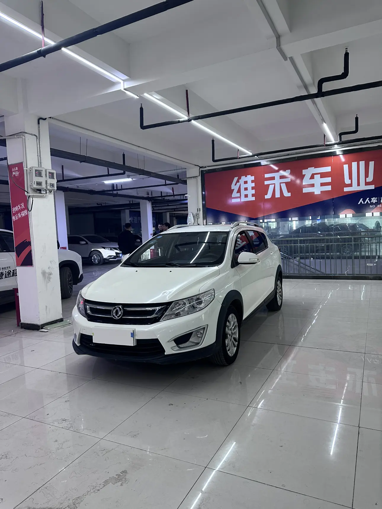 Dongfeng Fengshen AX3  из Китая