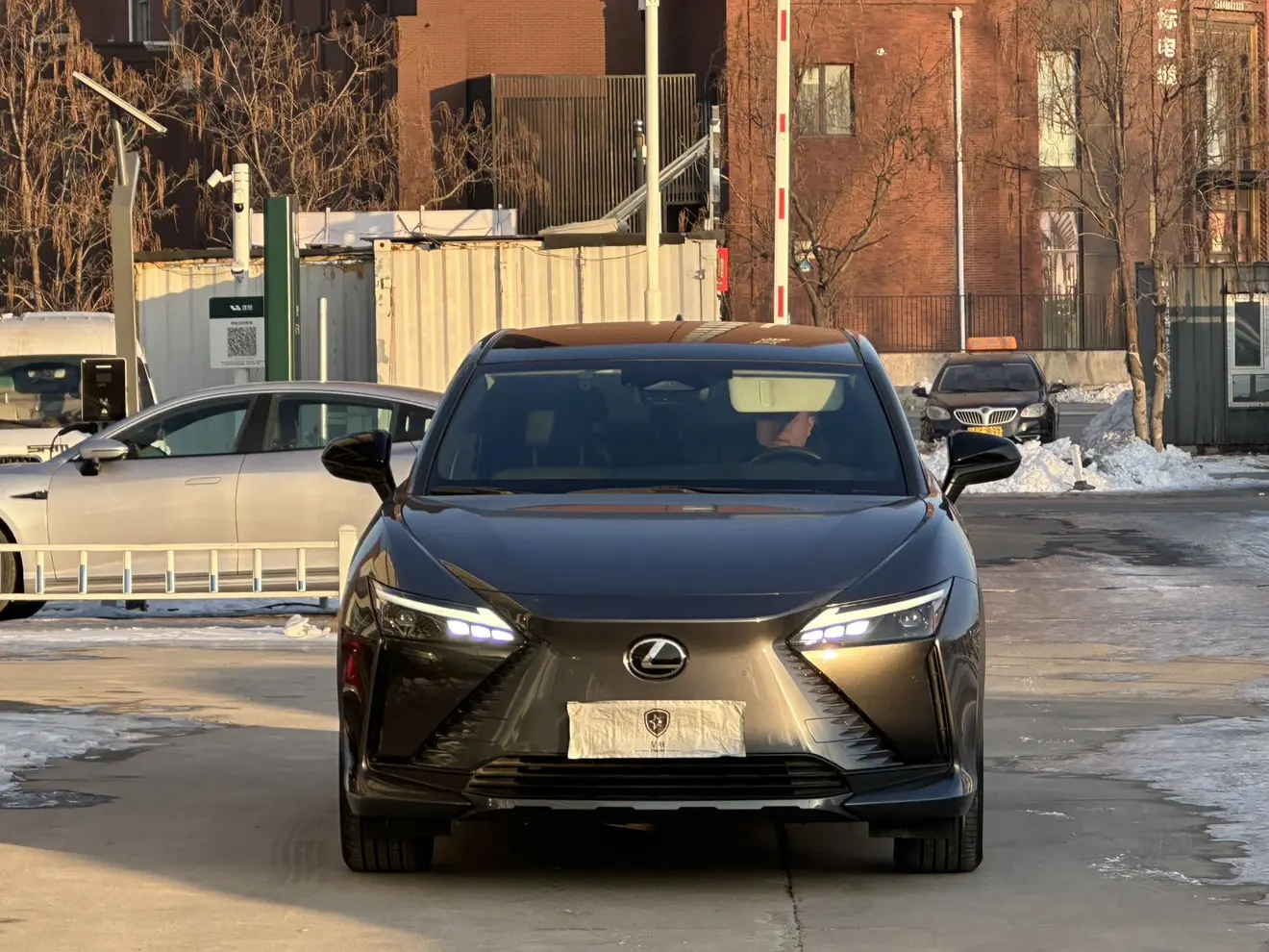 Lexus RZ  из Китая