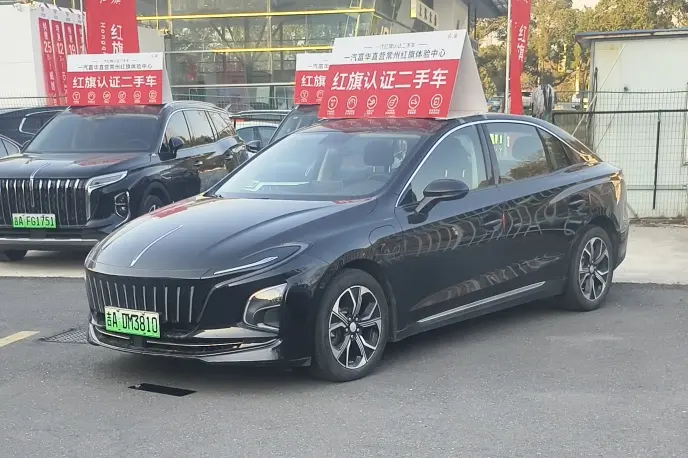 Hongqi E-QM5  из Китая