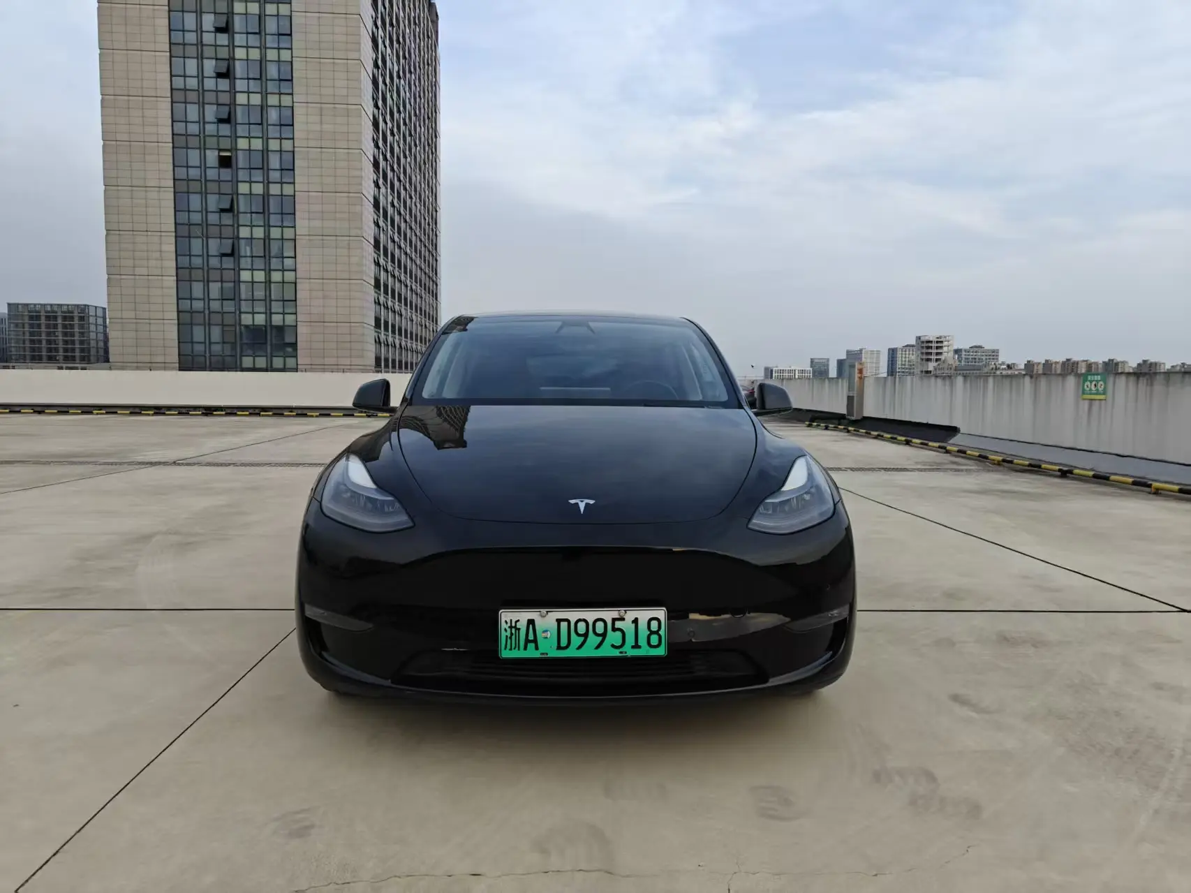 Tesla Model Y  из Китая