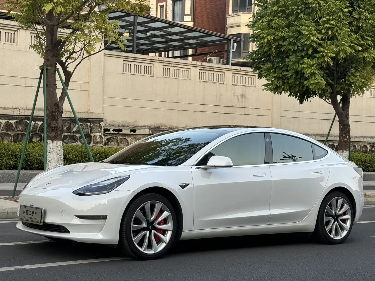 Tesla Model 3  из Китая