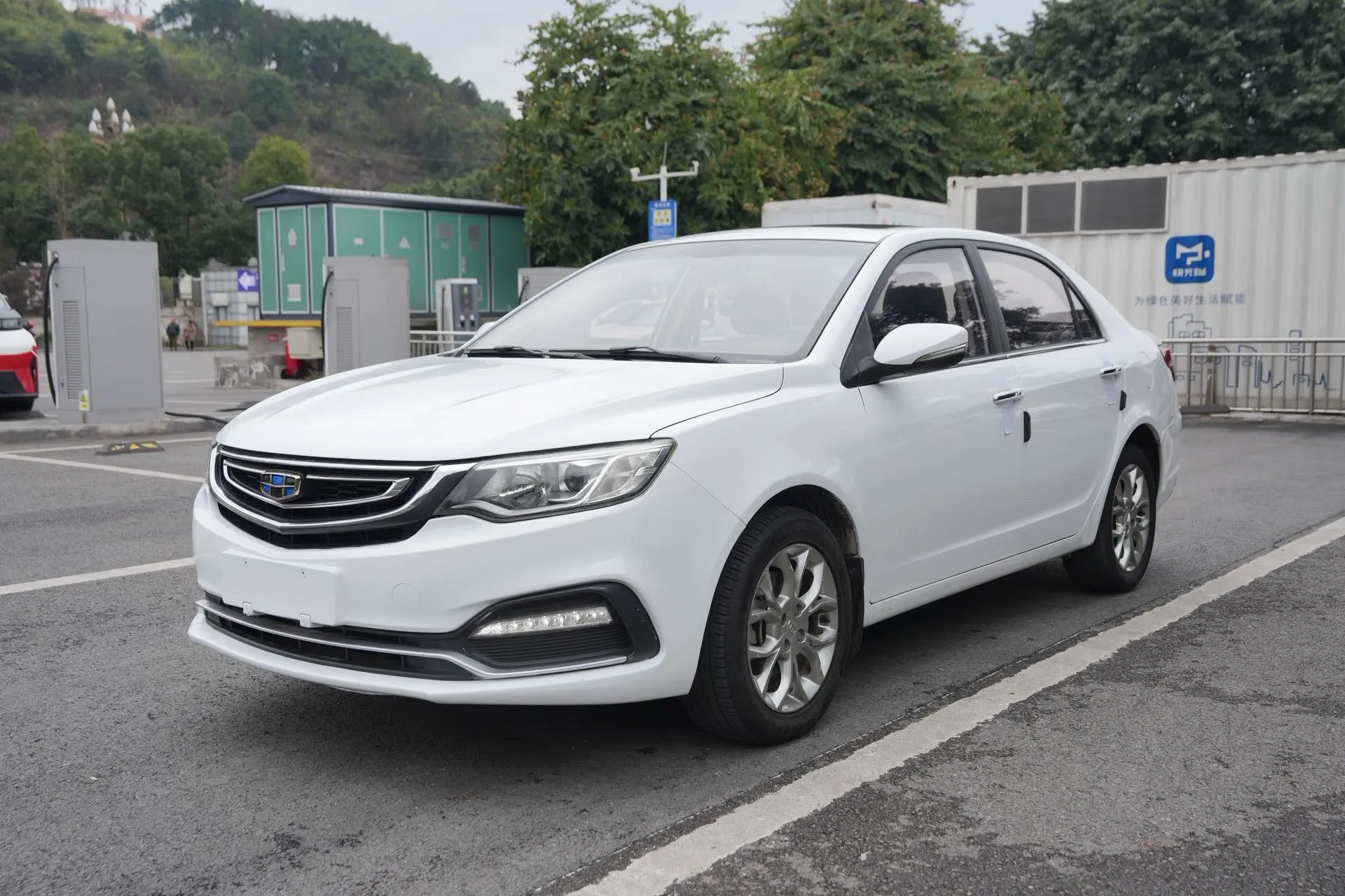 Geely Vision  из Китая
