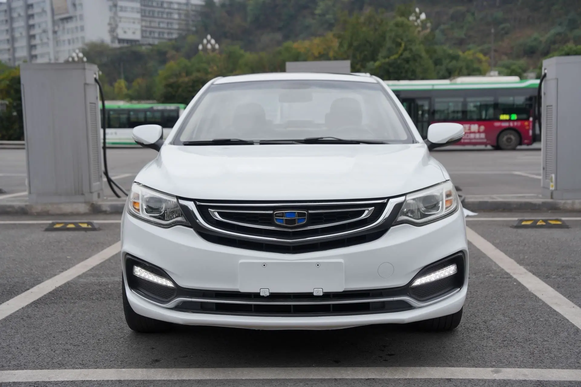 Geely Vision  из Китая