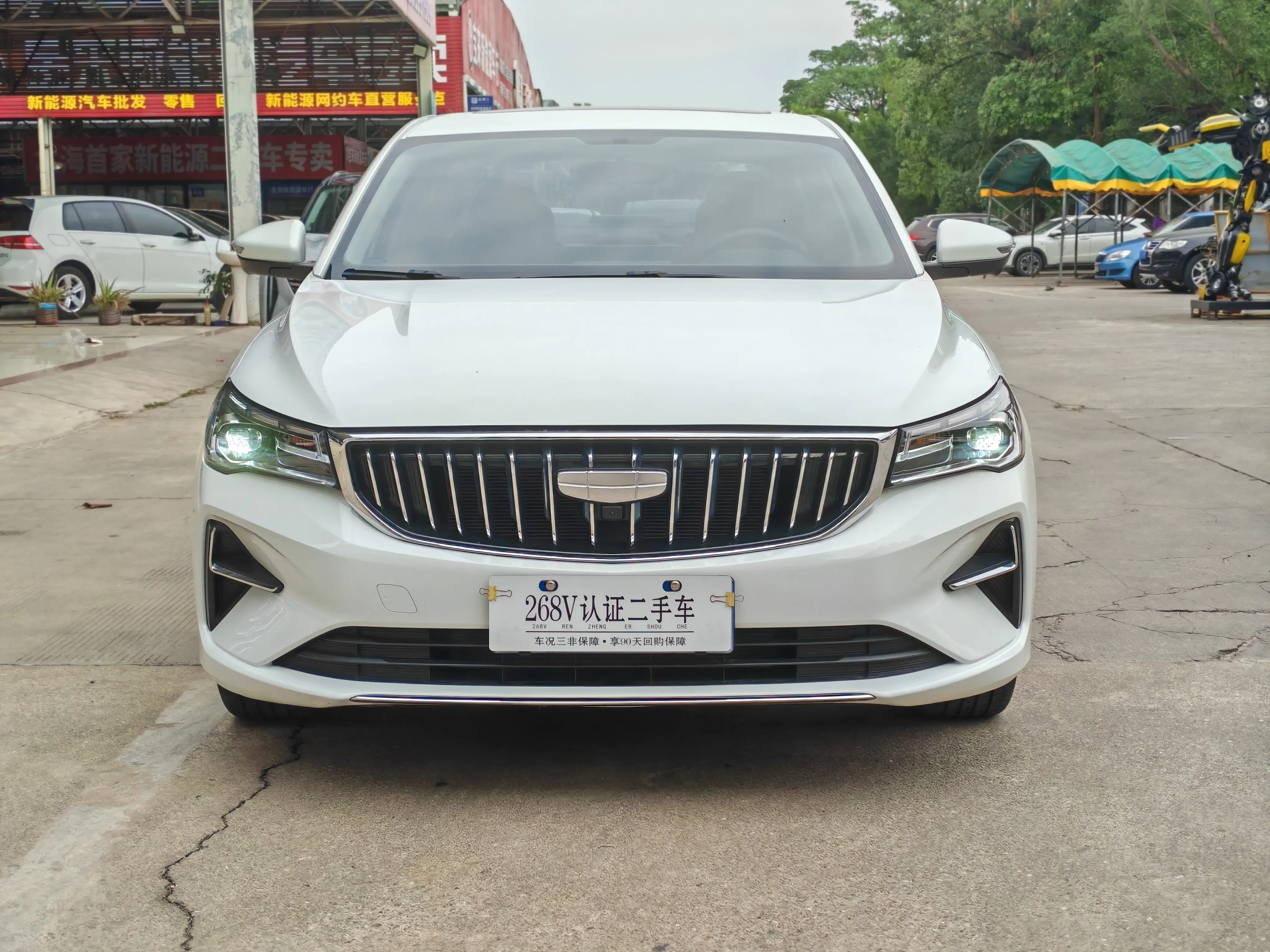 Geely Emgrand  из Китая