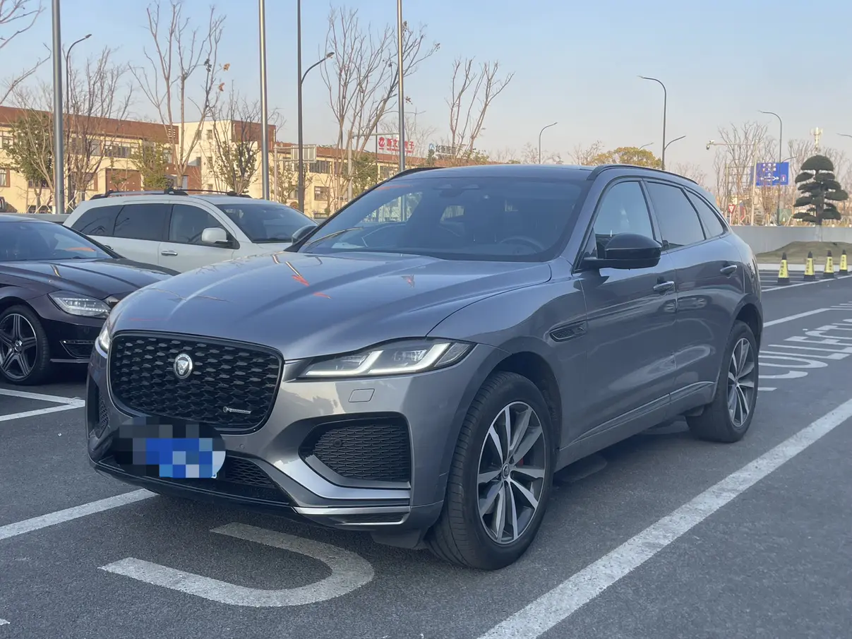 Jaguar F-PACE
