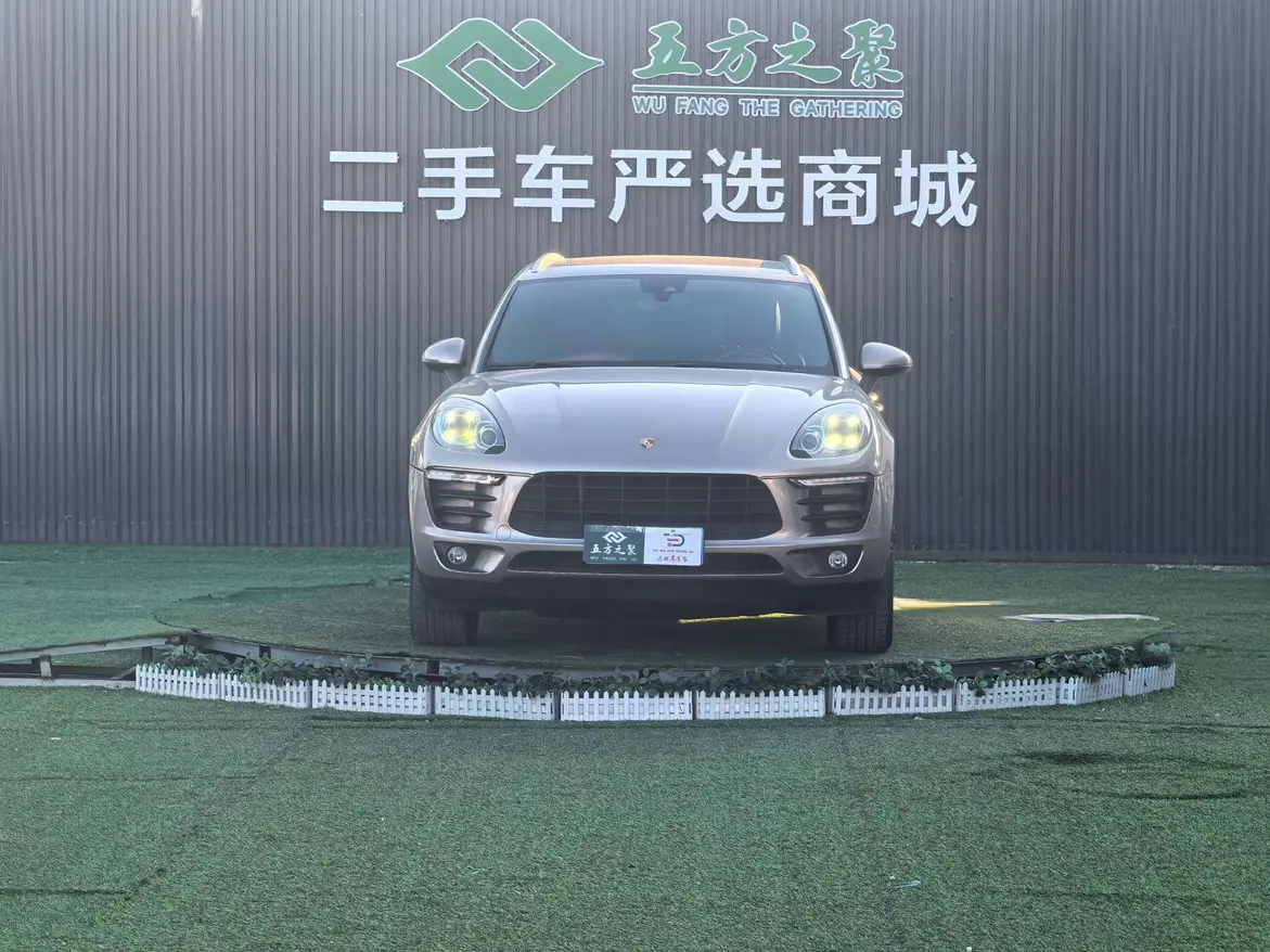 Porsche Macan  из Китая