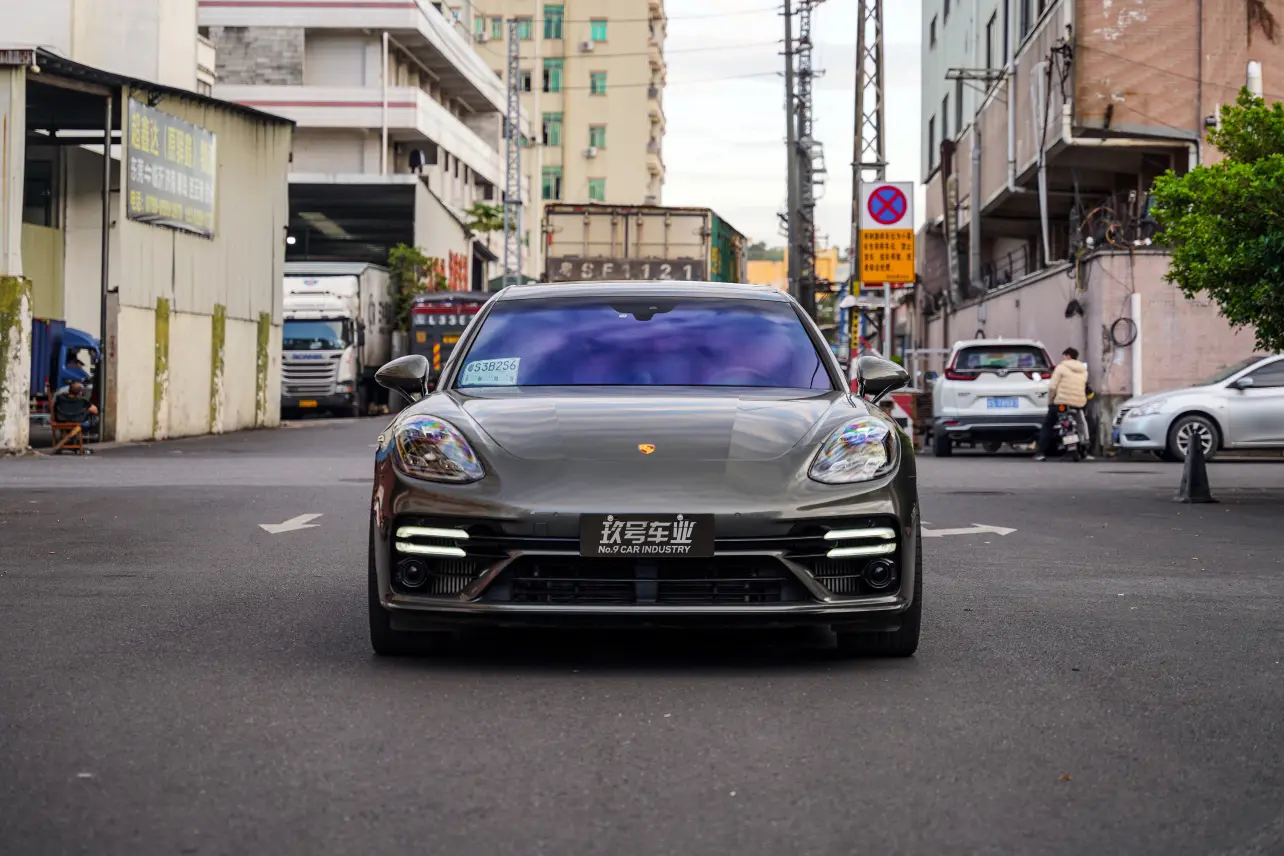 Porsche Panamera  из Китая