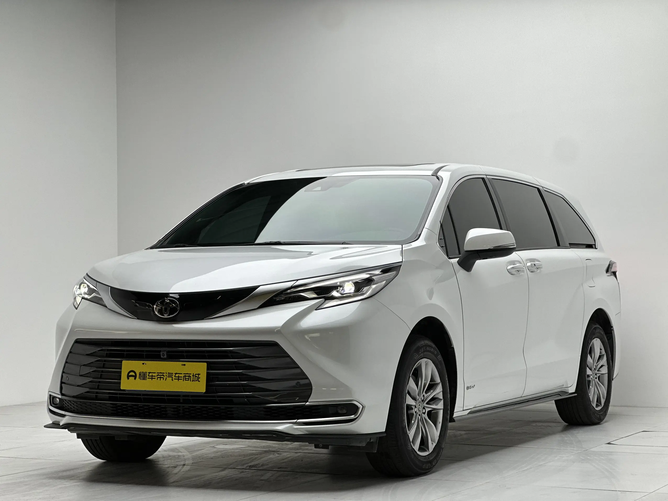 Toyota Sienna  из Китая