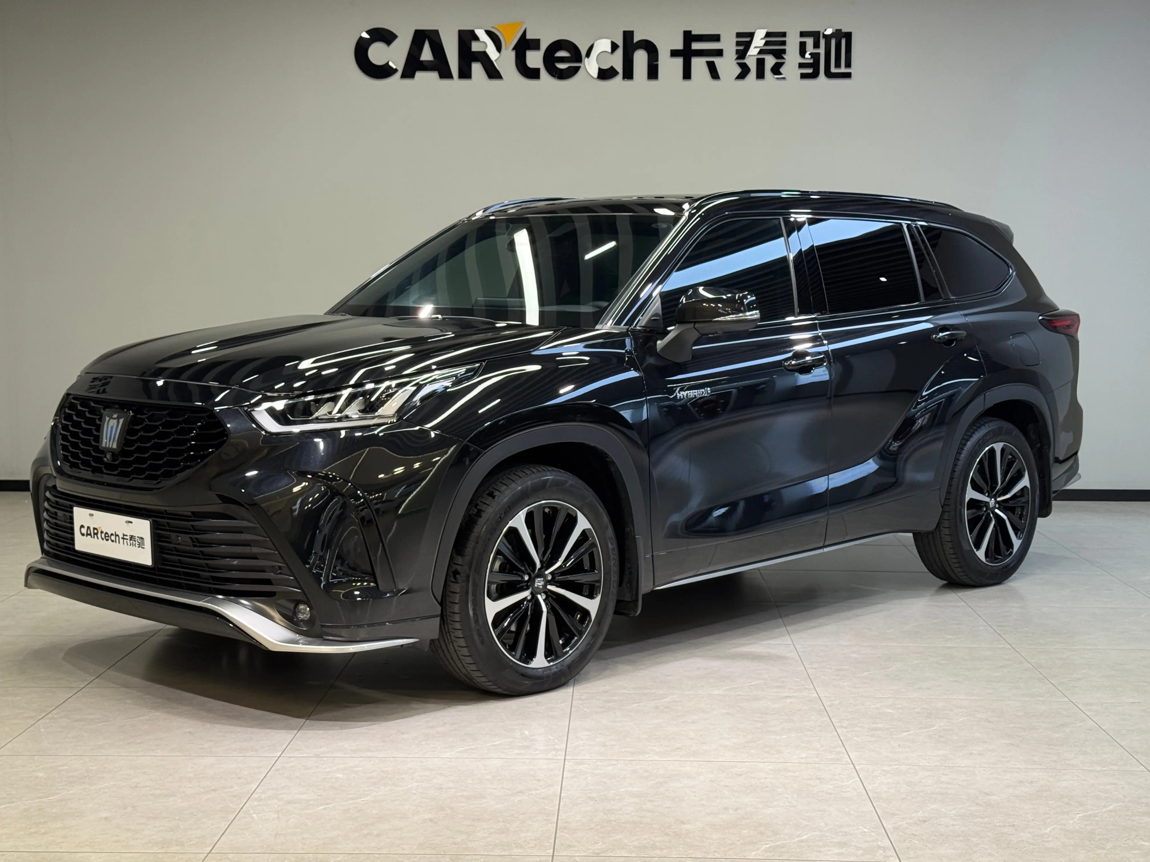 Toyota Crown Kluger