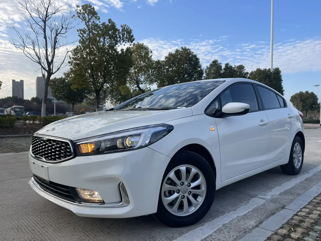 Kia K3  из Китая