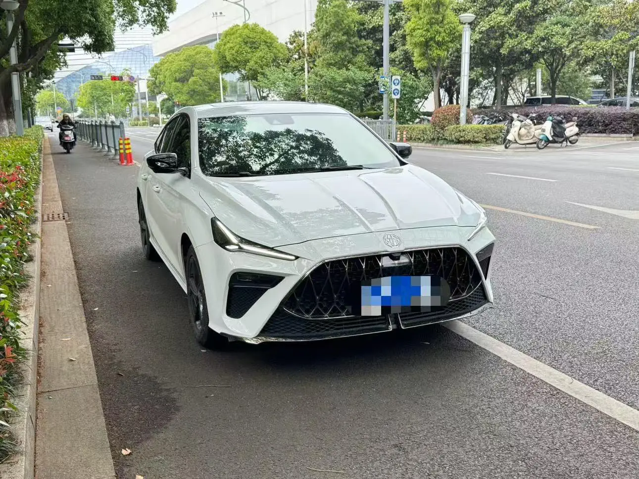 MG 5 Scorpio  из Китая