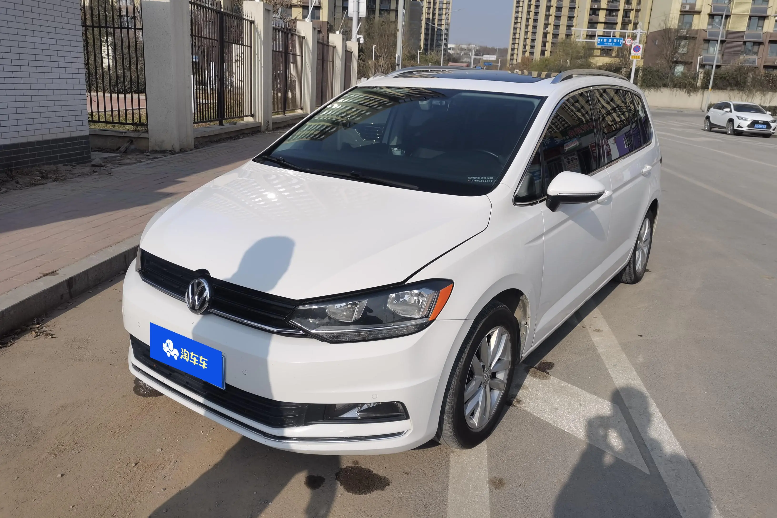 Volkswagen Touran L  из Китая