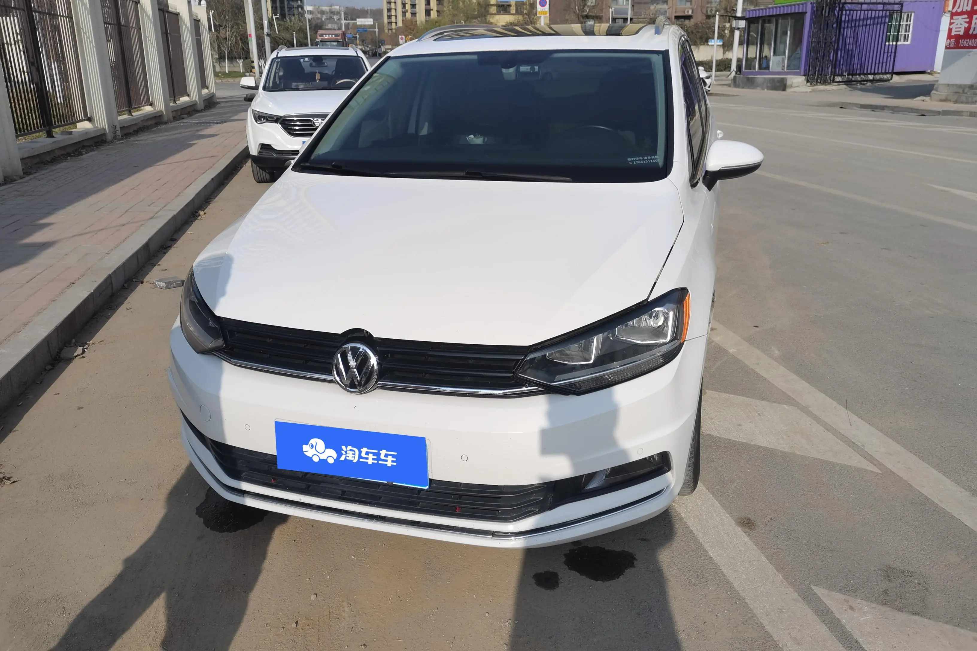 Volkswagen Touran L  из Китая