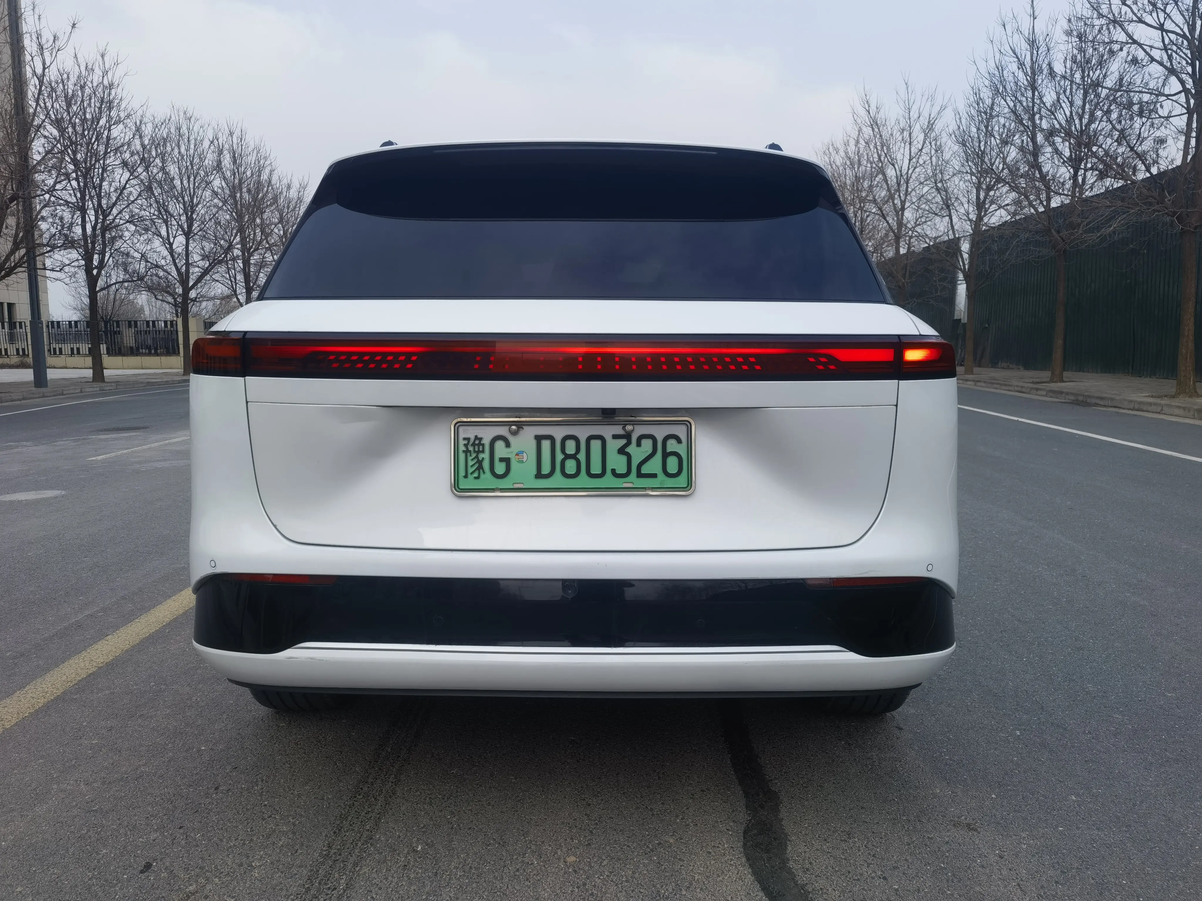 Xpeng G9  из Китая