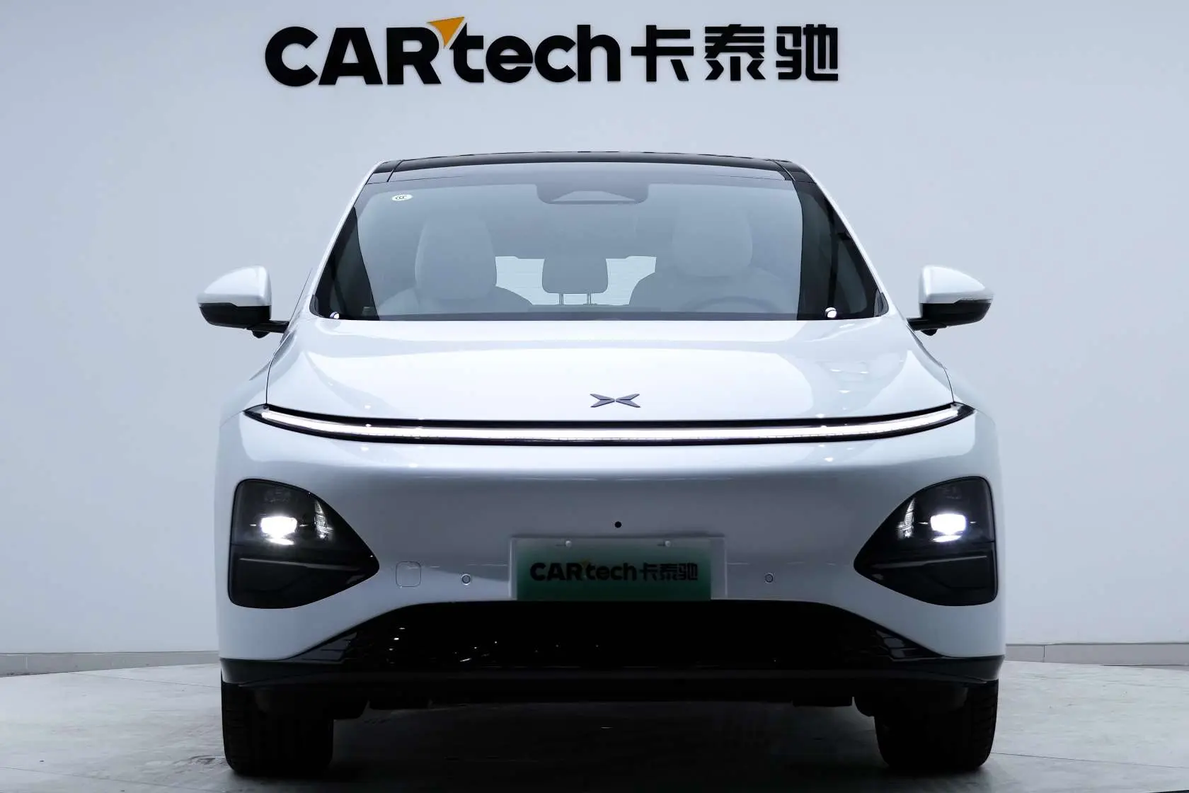 Xpeng G6  из Китая