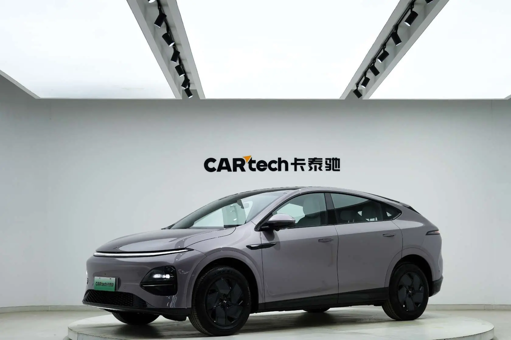 Xpeng G6  из Китая