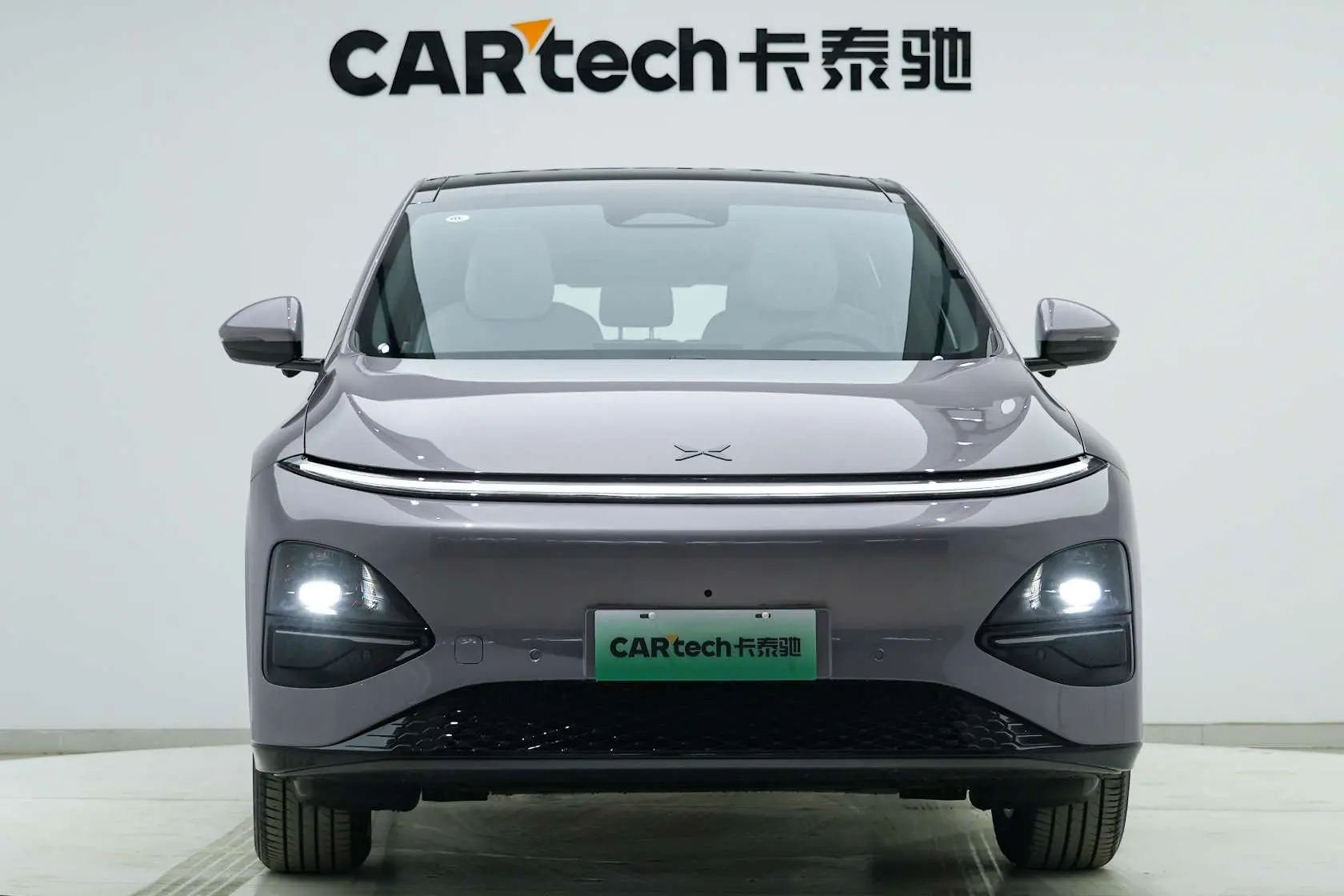 Xpeng G6  из Китая