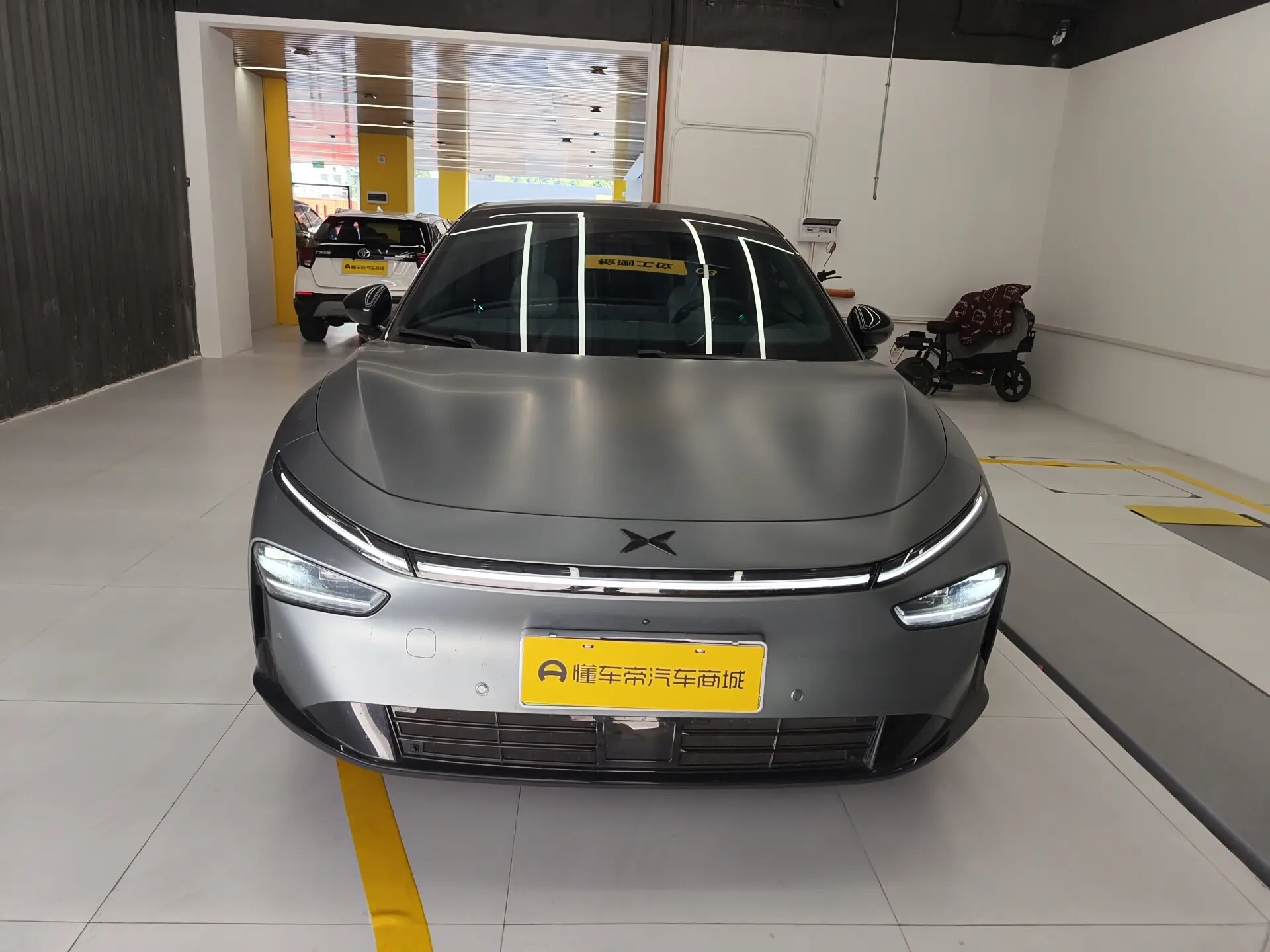 Xpeng P7+  из Китая