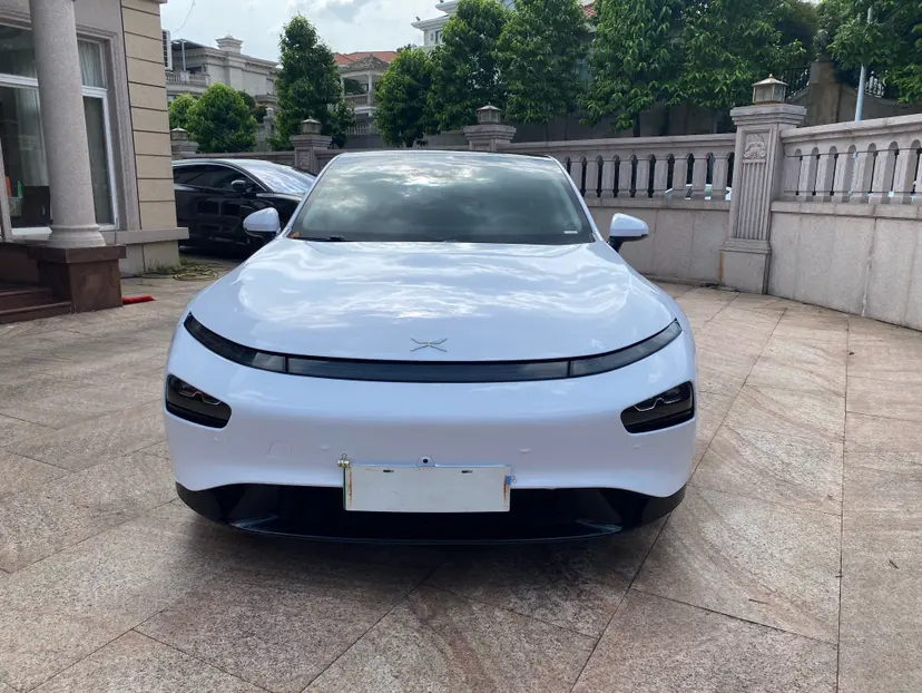 Xpeng P7  из Китая