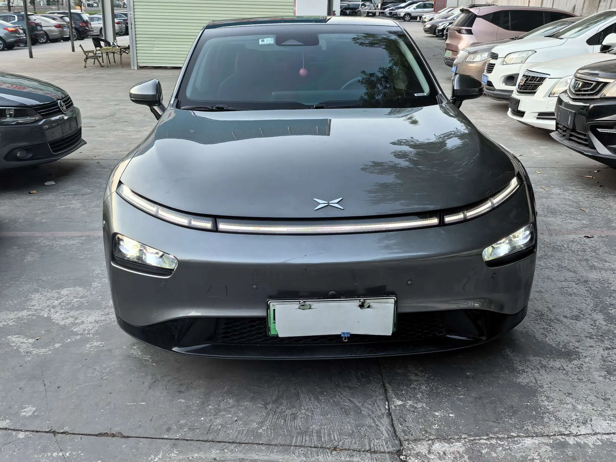 Xpeng P7  из Китая