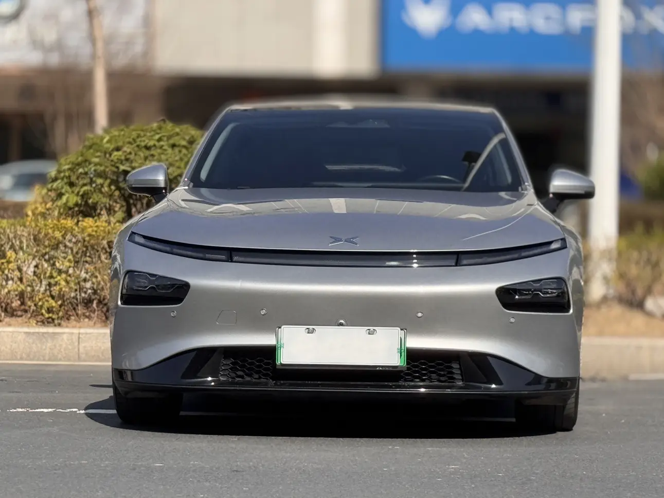 Xpeng P7  из Китая